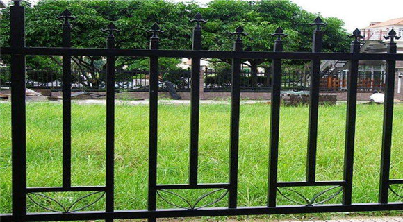 几点教您轻松学会如何选购铁艺栏杆及其保养
